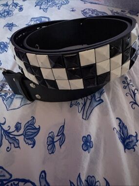 2000s Hot Topic Black and White Studded Checkerboard Belt